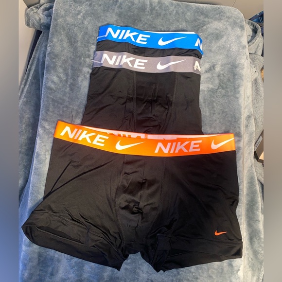 Nike Dri-FIT Essential Micro 3-Pack Trunk - Picture 4 of 7